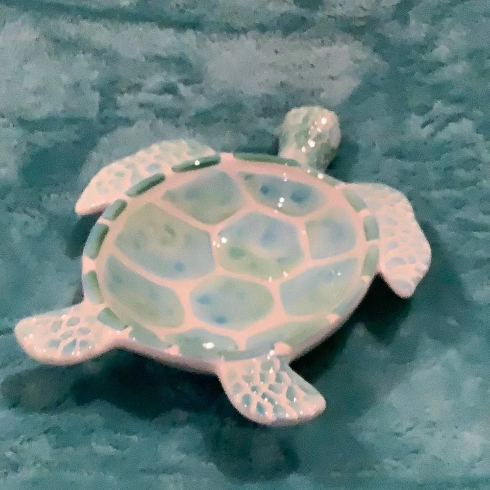 Ceramic SeaTurtle Serve Bowl or Jewelry Dish NWT Coastal Collection 10”X7.5X2.5 - Picture 6 of 14
